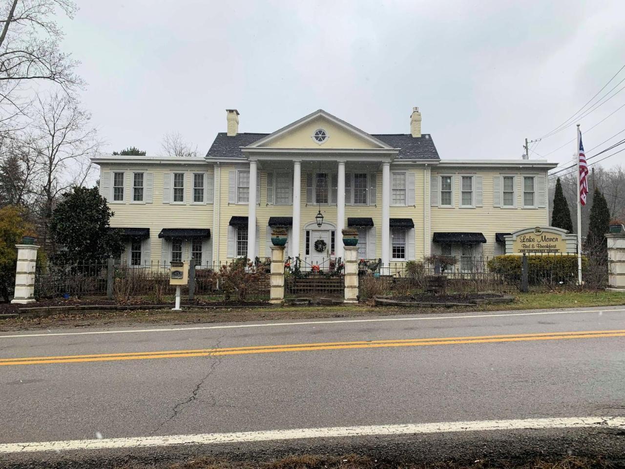 The Lake Manor Bed & Breakfast Morgantown Dış mekan fotoğraf