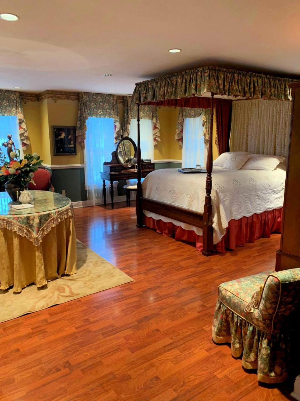 The Lake Manor Bed & Breakfast Morgantown Dış mekan fotoğraf